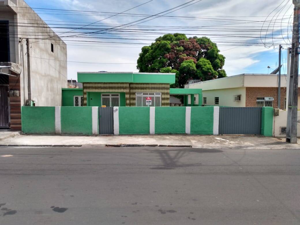 Casa para alugar com 3 quartos - Foto 1