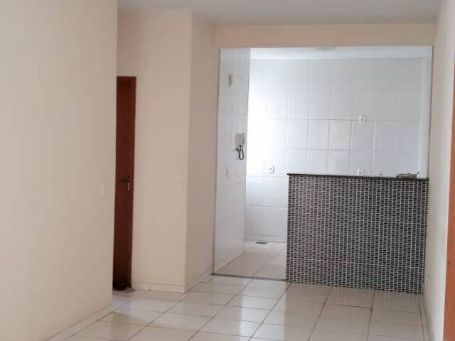 #561 - Apartamento para Locação em Campos dos Goytacazes - RJ - 3