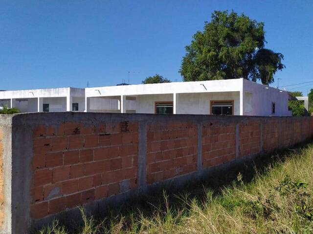 #584 - Casa para Venda em Campos dos Goytacazes - RJ - 2