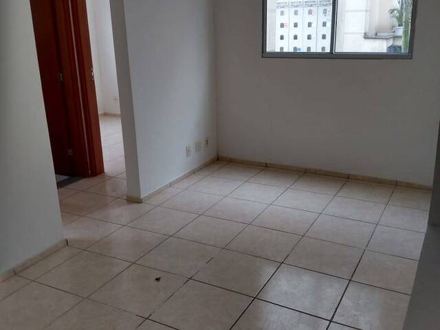 #321 - Apartamento para Venda em Campos dos Goytacazes - RJ