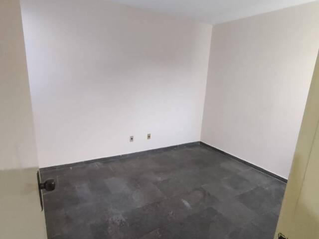 #670 - Apartamento para Locação em Campos dos Goytacazes - RJ - 2