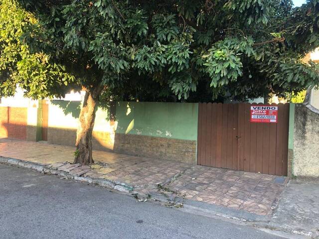 #700 - Casa para Venda em Campos dos Goytacazes - RJ - 1