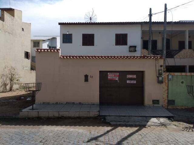 #701 - Casa para Venda em Campos dos Goytacazes - RJ - 1