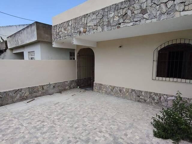 #764 - Casa para Venda em Campos dos Goytacazes - RJ - 2