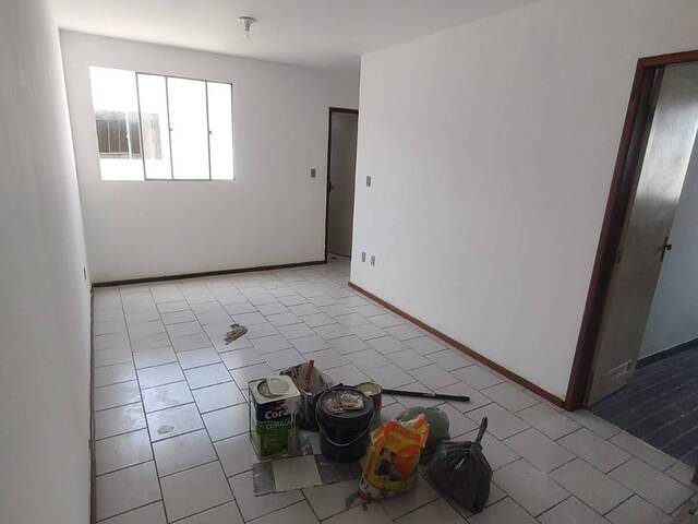 #400 - Apartamento para Venda em Campos dos Goytacazes - RJ