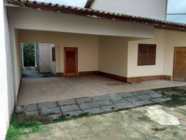 #831 - Casa para Locação em Campos dos Goytacazes - RJ - 2