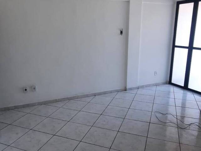#871 - Apartamento para Venda em Campos dos Goytacazes - RJ - 2