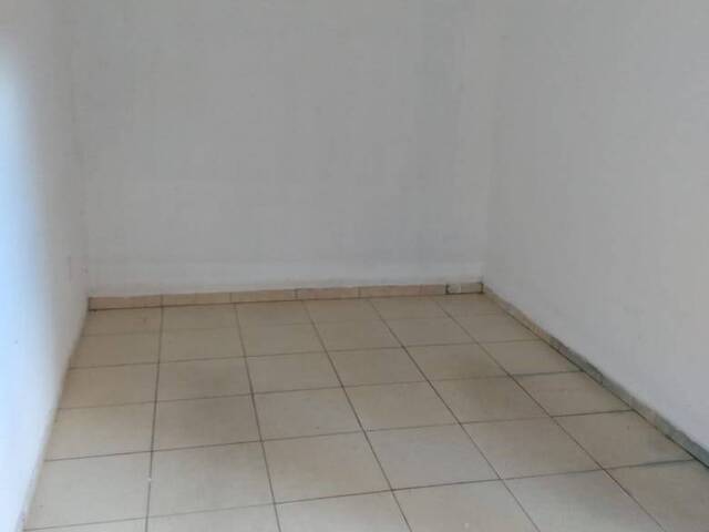 #887 - Casa para Locação em Campos dos Goytacazes - RJ - 3