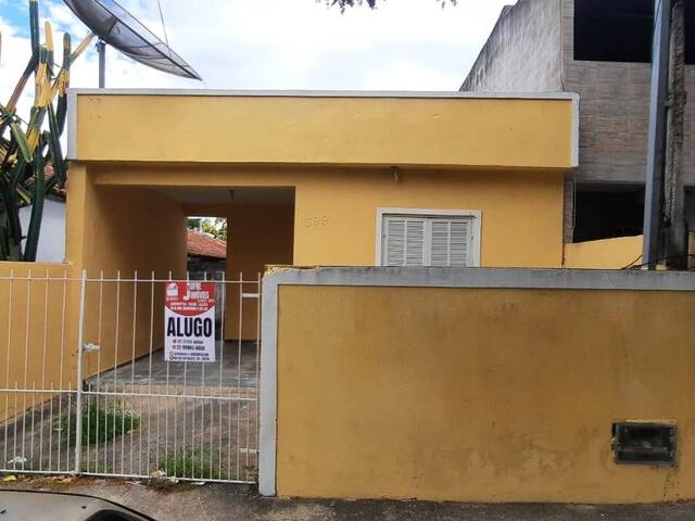 #895 - Casa para Locação em Campos dos Goytacazes - RJ - 1