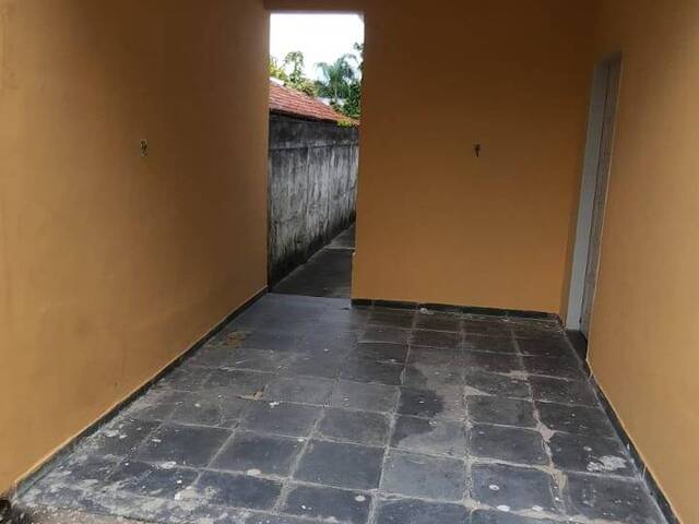 #895 - Casa para Locação em Campos dos Goytacazes - RJ - 2