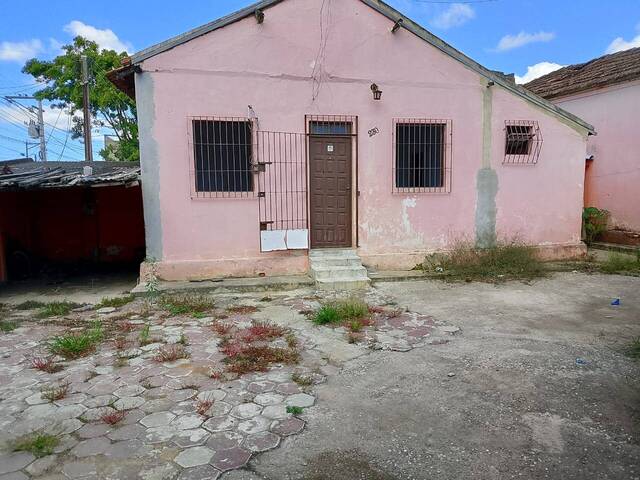 #1009 - Casa para Locação em Campos dos Goytacazes - RJ - 2