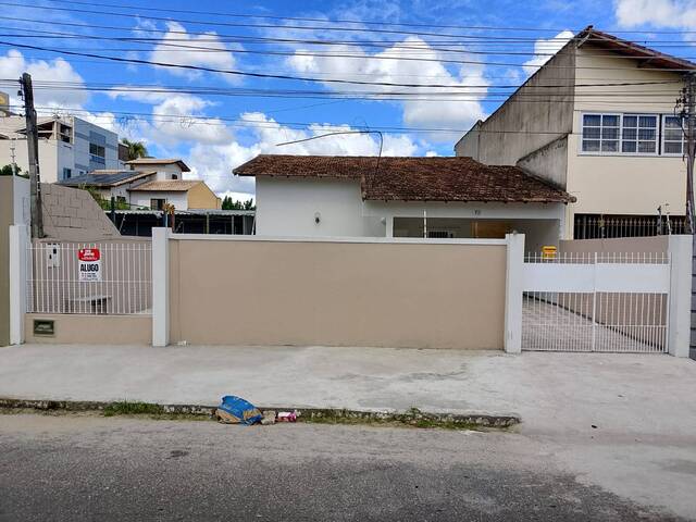 #1003 - Casa para Locação em Campos dos Goytacazes - RJ - 2