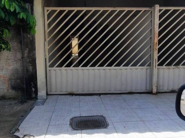 #1020 - Casa para Locação em Campos dos Goytacazes - RJ - 1