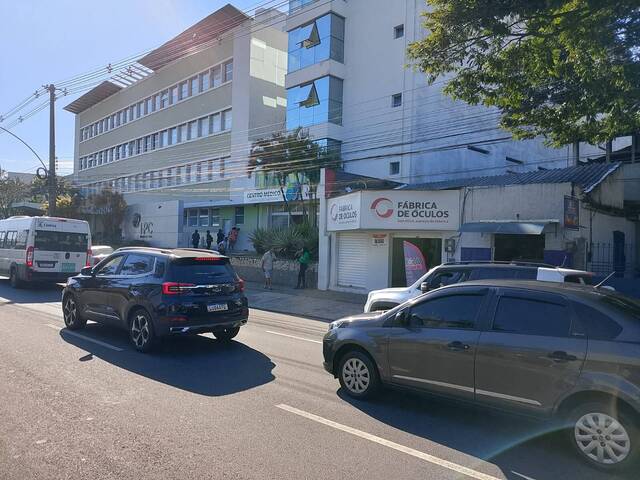 #1040 - Ponto Comercial para Locação em Campos dos Goytacazes - RJ - 2