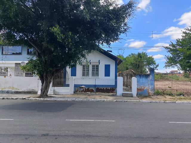#1072 - Casa para Locação em Campos dos Goytacazes - RJ - 1