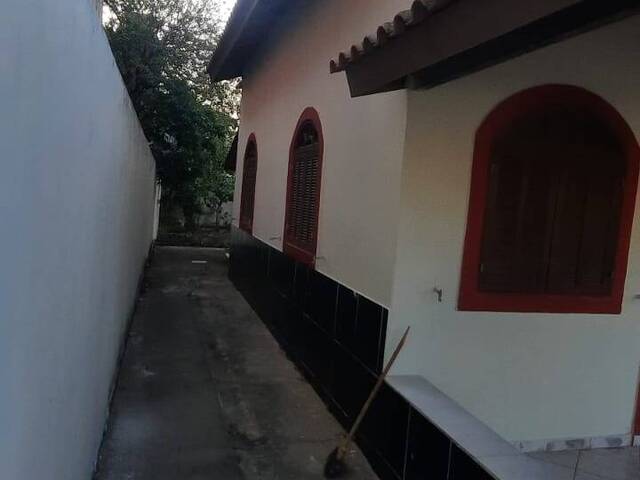 #1099 - Casa para Locação em Campos dos Goytacazes - RJ - 2