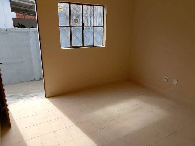 #1100 - Casa para Locação em Campos dos Goytacazes - RJ - 2